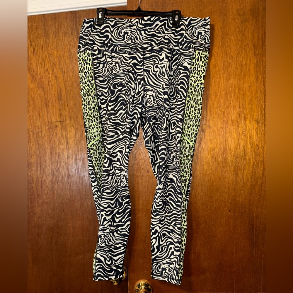 FABLETICS power hold leggings size 1X